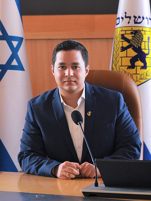 Portrait of Dan Illouz