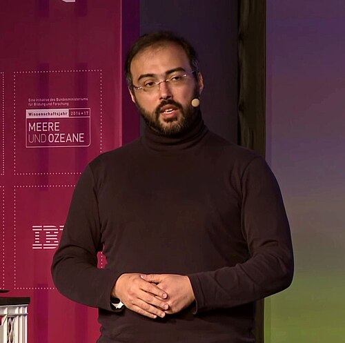 Portrait of Iyad El-Baghdadi