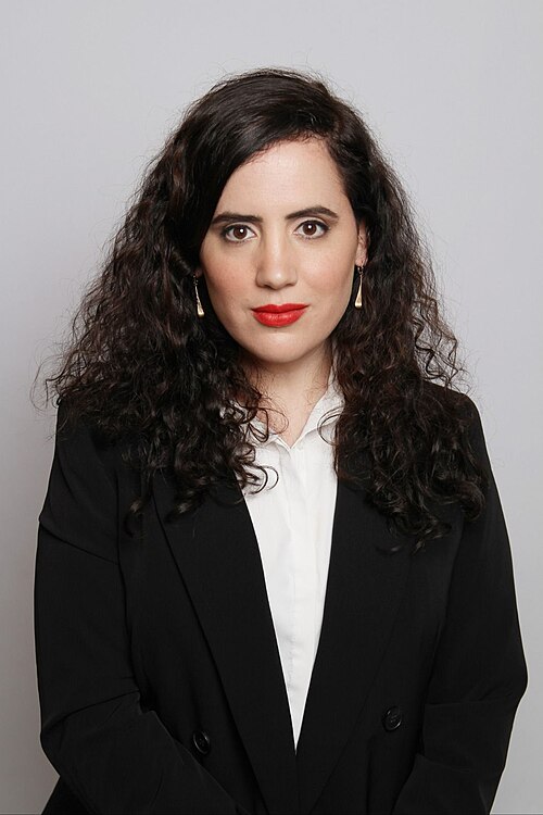 Portrait of Naama Lazimi