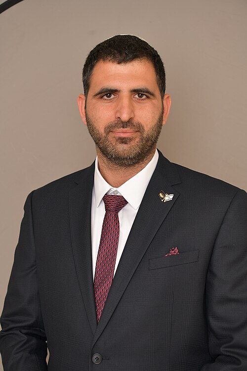 Portrait of Shlomo Karhi
